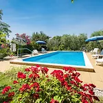 Sandra By Interhome בית נופש Rajki