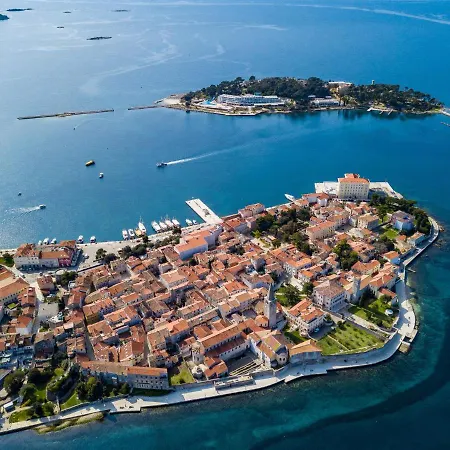 Sandra By Interhome Rajki